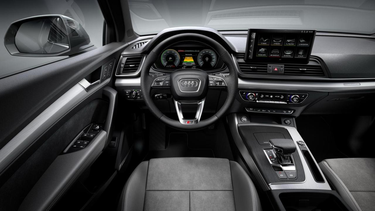 2021-Audi-Q5-Plug-In-Hybrid-00_13.jpg
