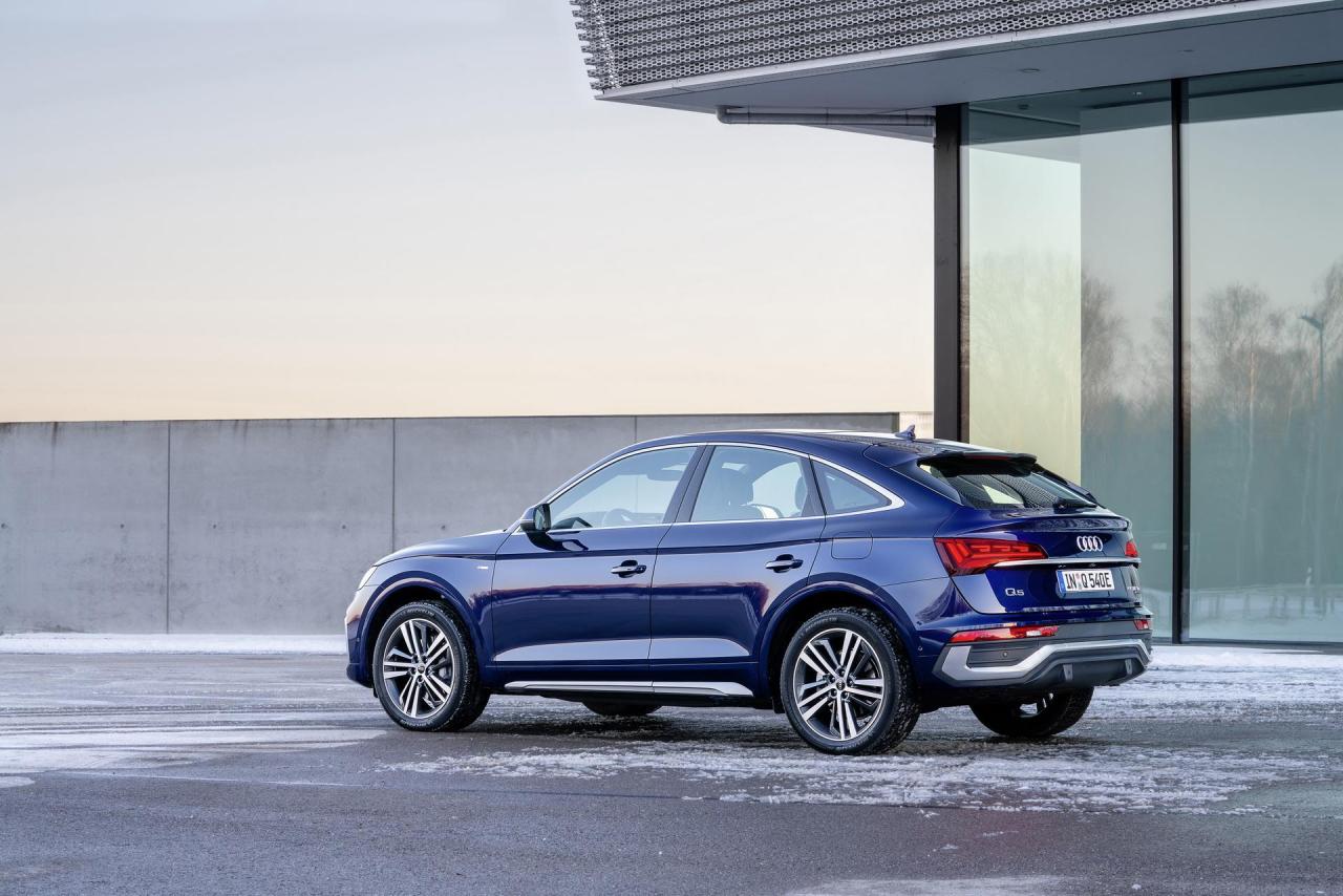 2021-Audi-Q5-Plug-In-Hybrid-00_3.jpg