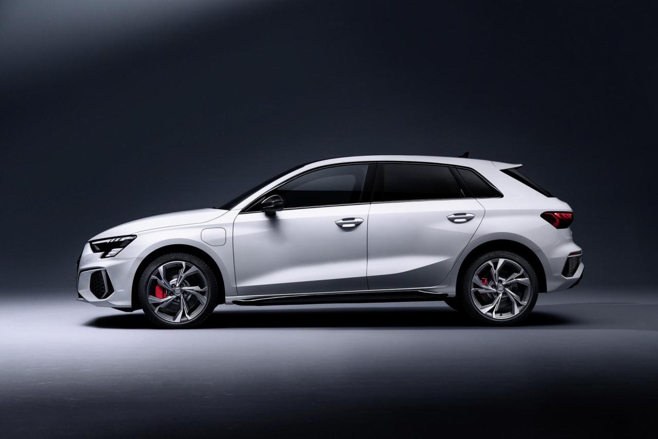 2021-audi-a3-sportback-45-tfsi-e-phev-3.jpg