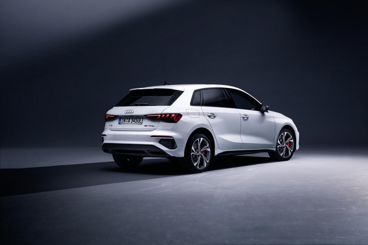 2021-audi-a3-sportback-45-tfsi-e-phev-5.jpg