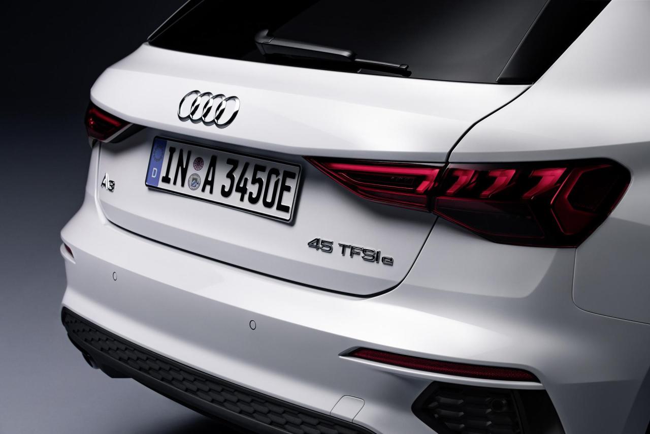 2021-audi-a3-sportback-45-tfsi-e-phev-6.jpg