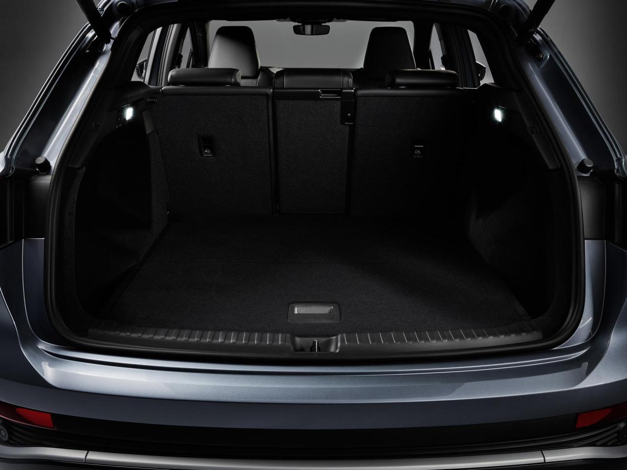 2022-Audi-Q4-e-Tron-29.jpg
