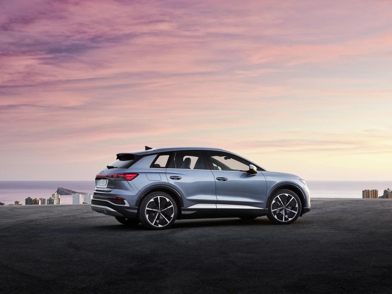 2022-Audi-Q4-e-Tron-8.jpg