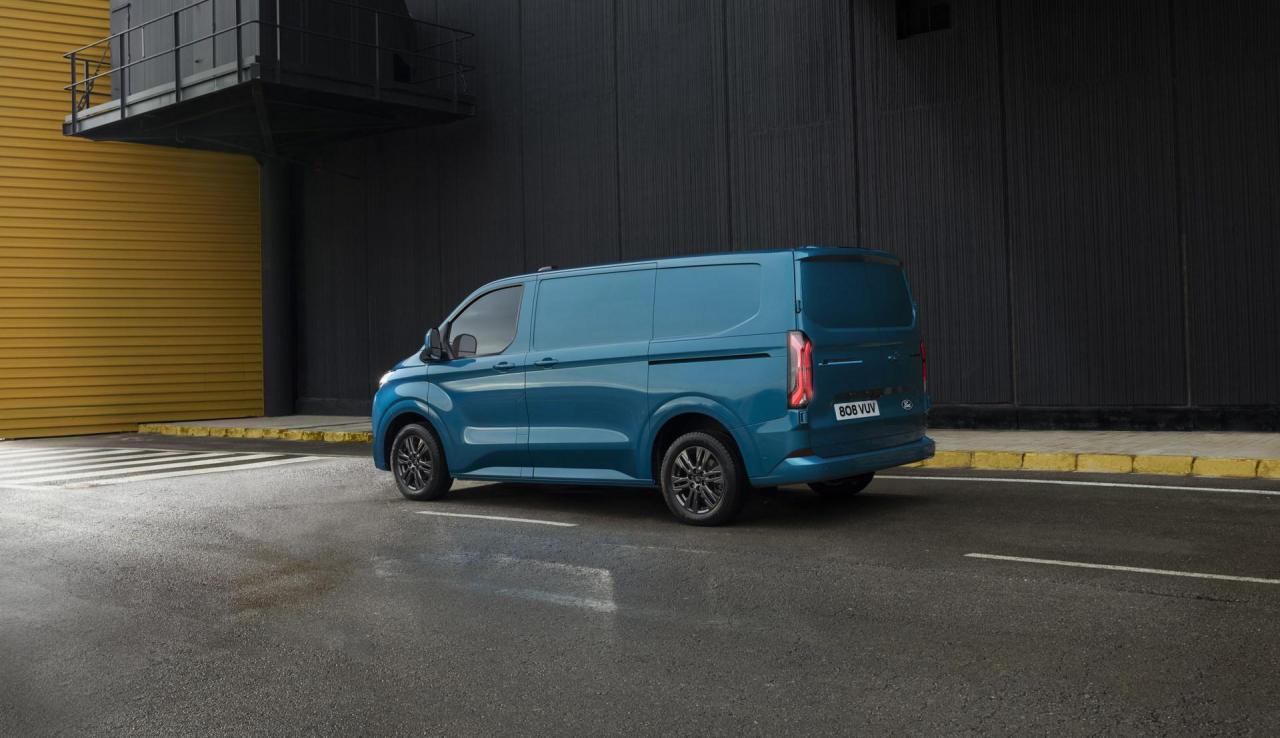 2022_FORD_E-TRANSIT_CUSTOM_14.jpg