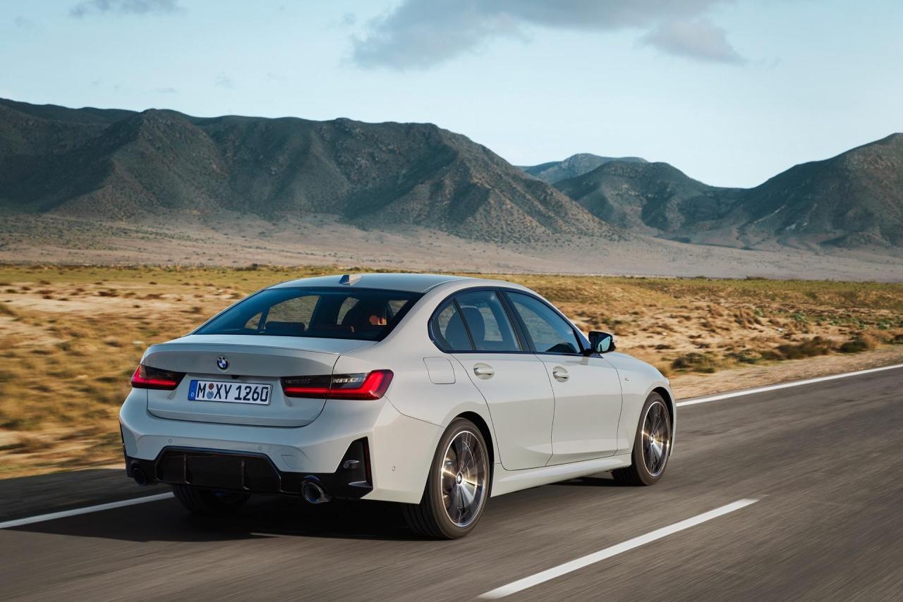 2023-BMW-3-Series-03.jpeg