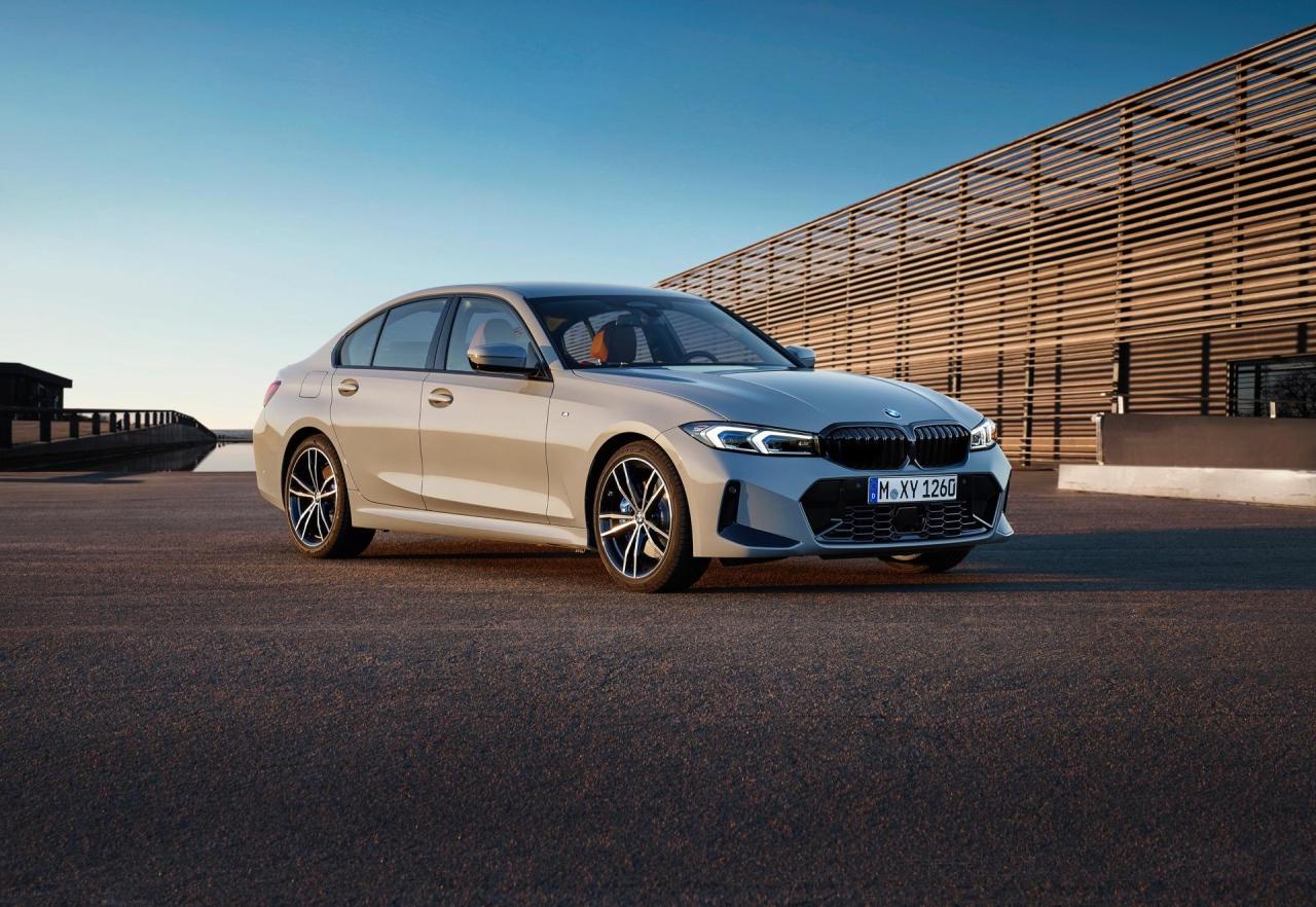 2023-BMW-3-Series-12.jpeg