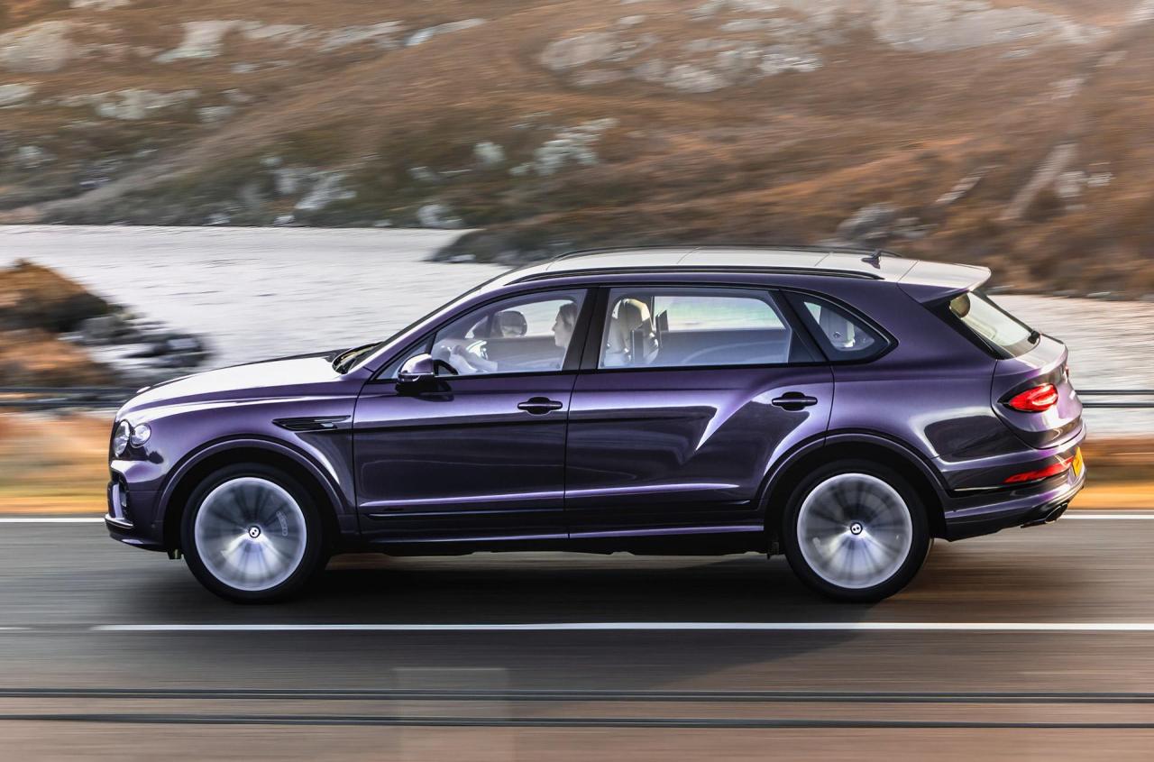 2023-Bentley-Bentayga-EWB-00003.jpg