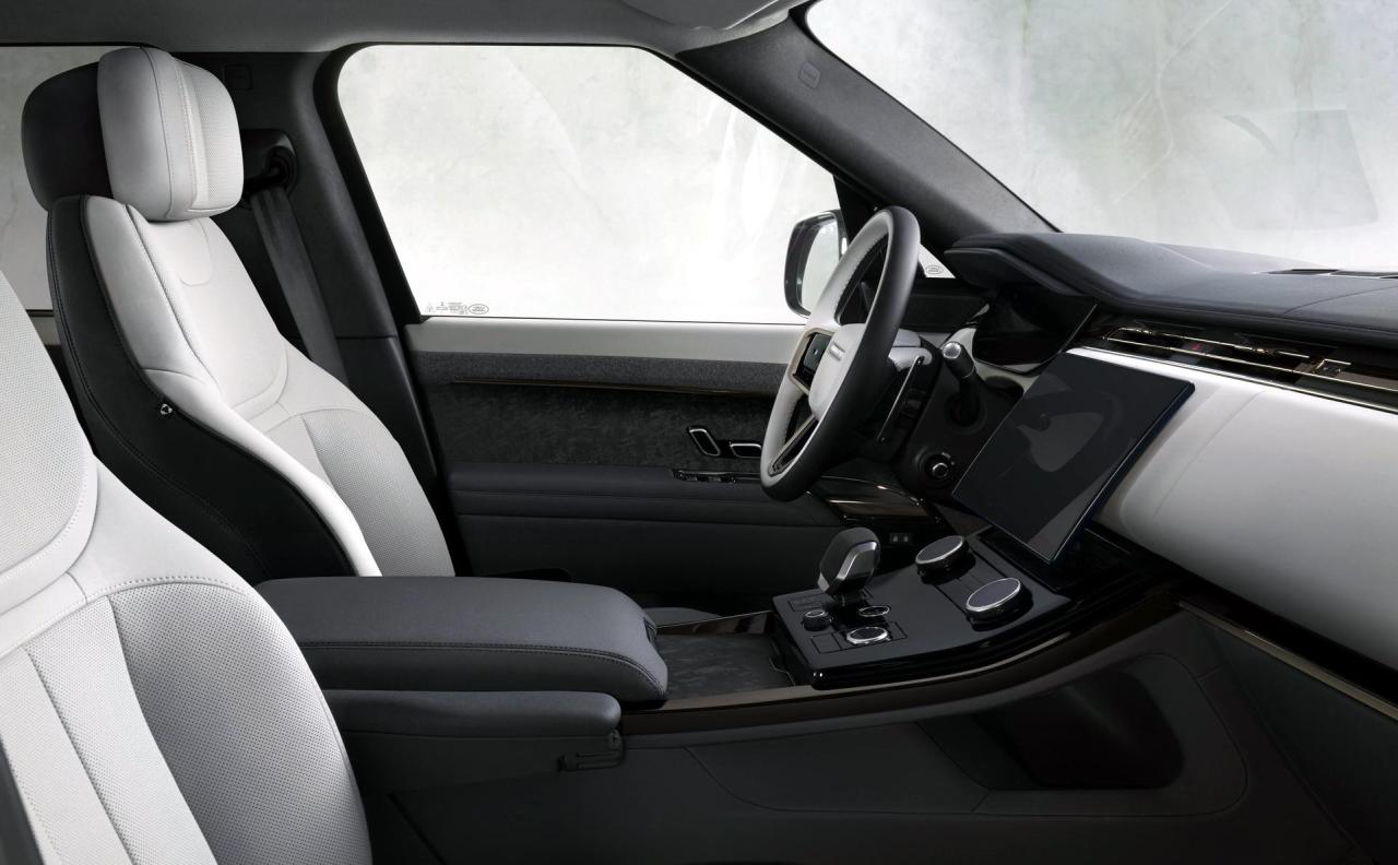 2023-Range-Rover-Sport-37.jpg