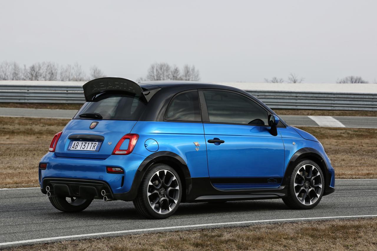 281923897_05_NewAbarth695Tributo131rally.thumb.JPG.1f0e7c0707fa528bdd6987b0baddc2c3.JPG