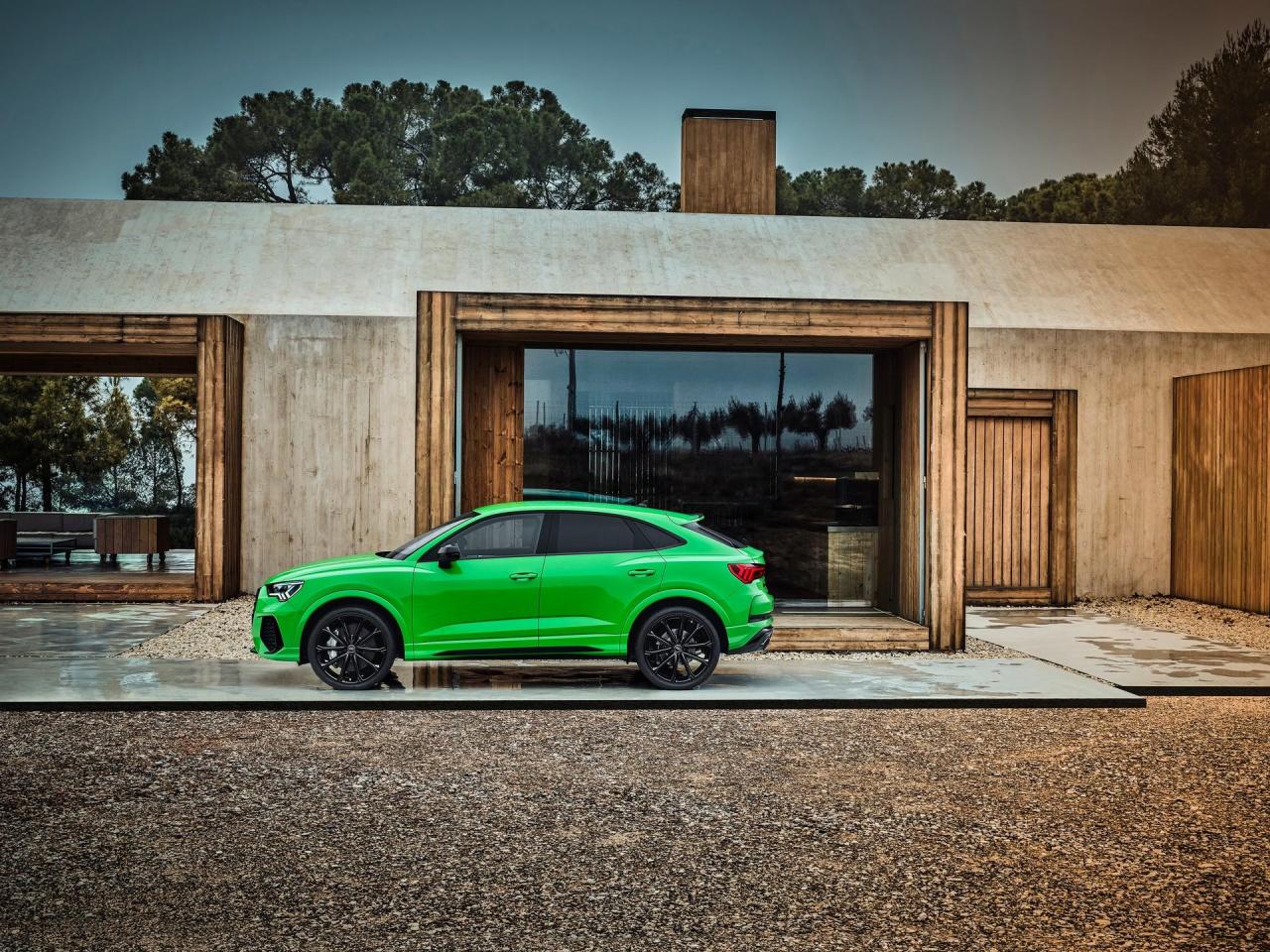 2fe487bd-2020-audi-rs-q3-60.thumb.jpg.f2fdf131099cbee6ad3c3bec0d8761ed.jpg