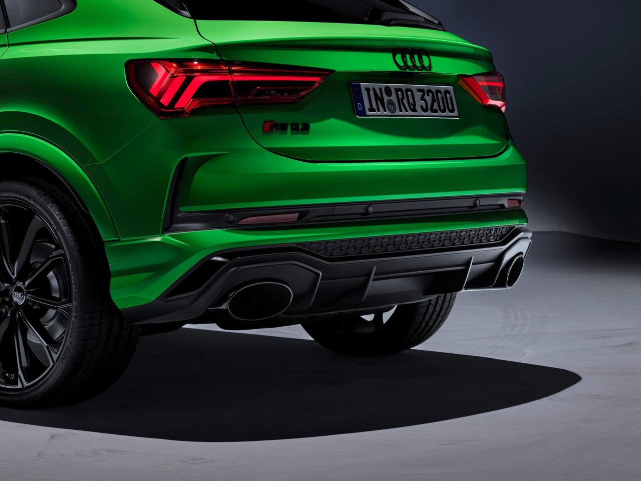 33240532-2020-audi-rs-q3-91.thumb.jpg.e94c593b9ff4c4c5c753332689bcb482.jpg