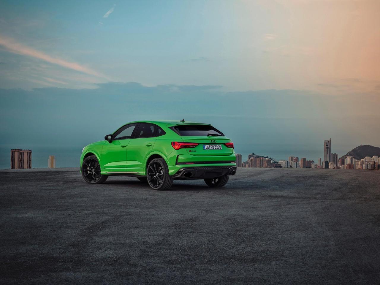 5539a40c-2020-audi-rs-q3-67.thumb.jpg.3b671a645ef1578d8d8e56e5c8bb6554.jpg