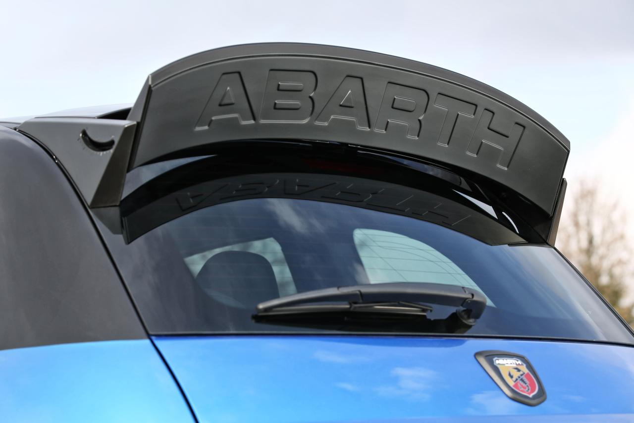 65405988_30_NewAbarth695Tributo131rally.thumb.JPG.6c5594fa34daf77369588a2a76bf4b43.JPG