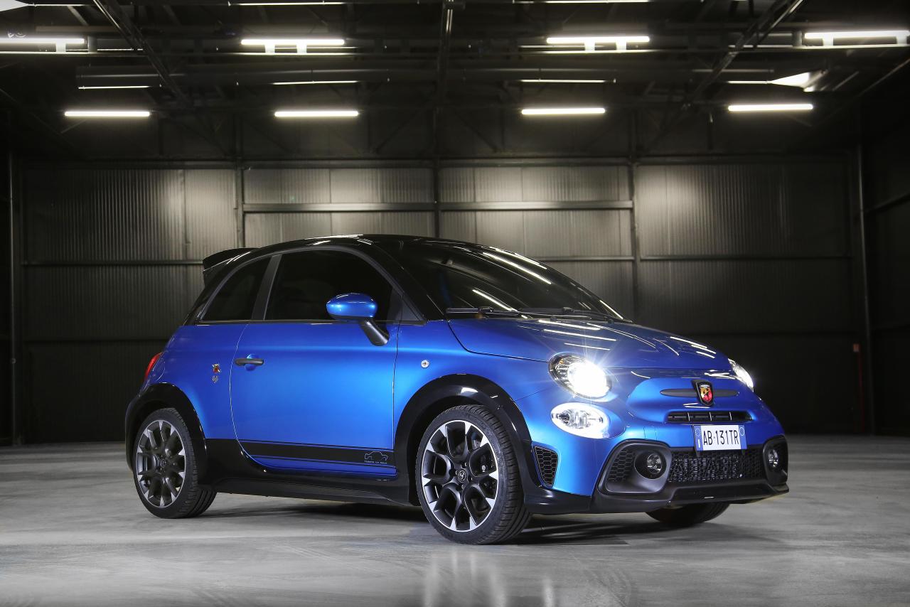 701760218_08_NewAbarth695Tributo131rally.thumb.JPG.104861dae17b34c4193acde9532c5c45.JPG