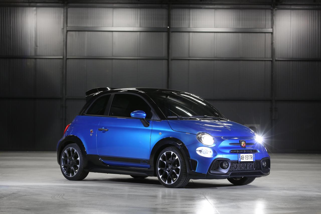 853261149_02_NewAbarth695Tributo131rally.thumb.JPG.5db672859320daa8727644195bf78556.JPG