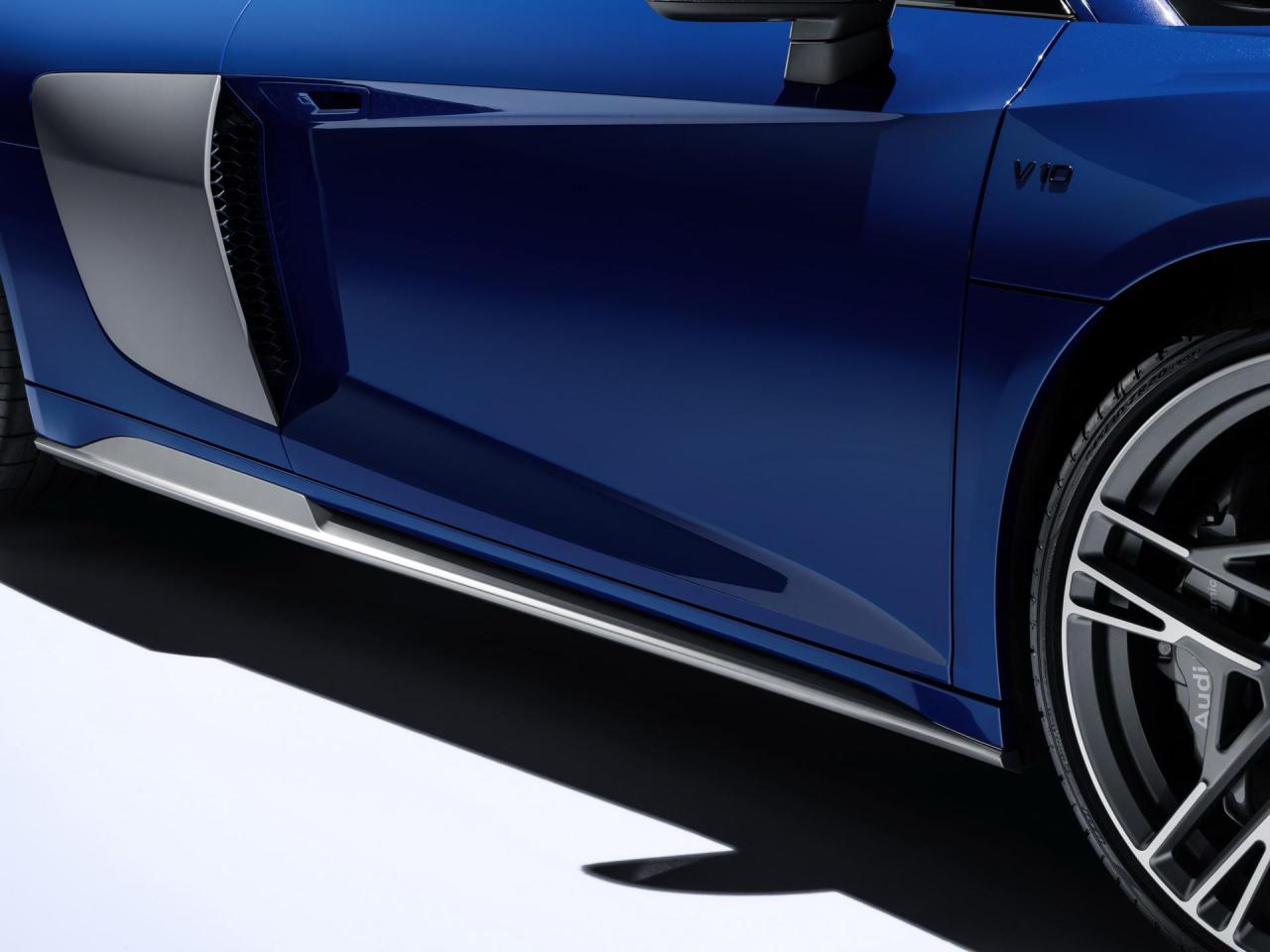 85aaf9bc-2019-audi-r8-range-mega-gallery-31.thumb.jpg.9bbb6abf950b88e4cb22f3b5251d08f8.jpg