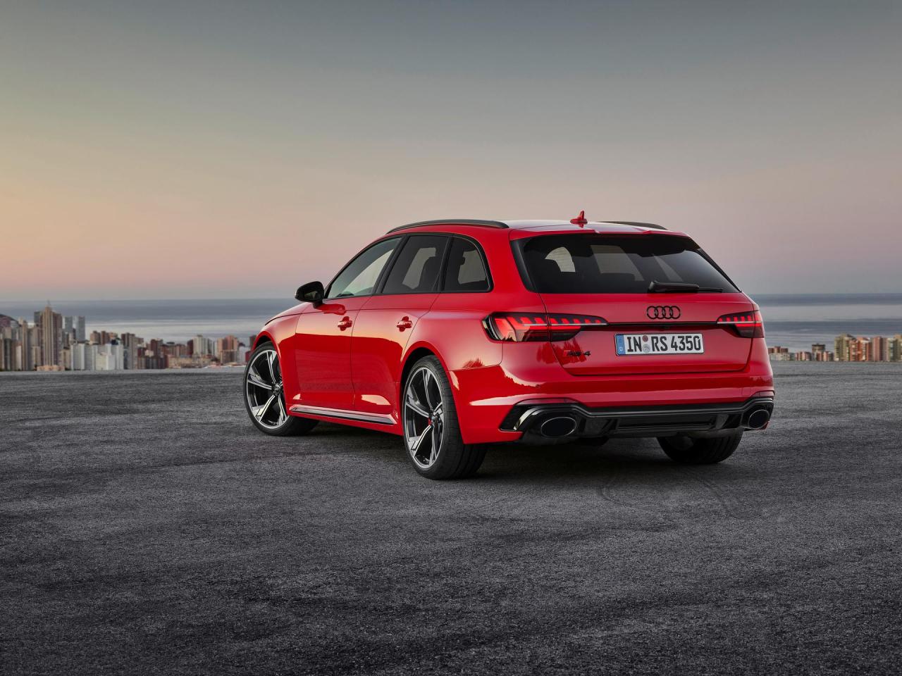903c3e1b-audi-rs4-avant-39.jpg