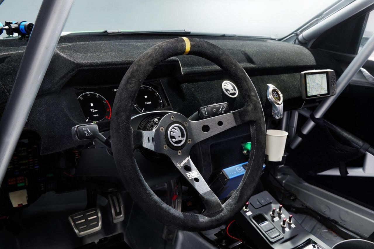 AFRIQ_steering_wheel-1920x1281.thumb.jpg.a9c84aa14102bf1f7022ec99d7302f3f.jpg