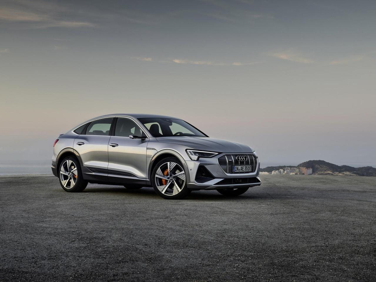 Audi-E-Tron-Sportback-111.thumb.jpg.174632e16c72bb3e0a575337df2a7b1d.jpg