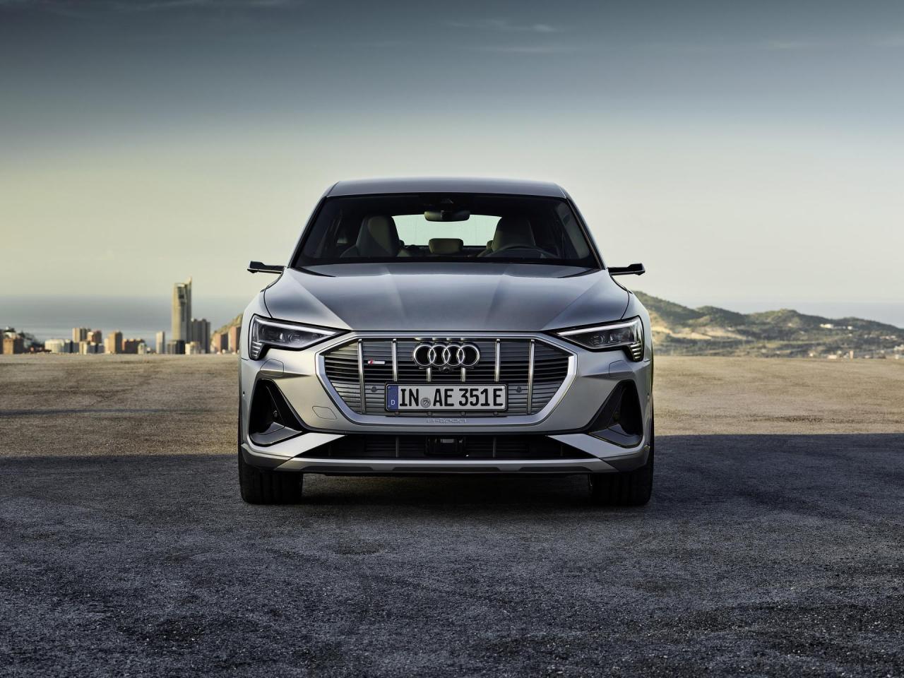 Audi-E-Tron-Sportback-115.thumb.jpg.36a4992112ec122c93a4ec0852ce90c2.jpg