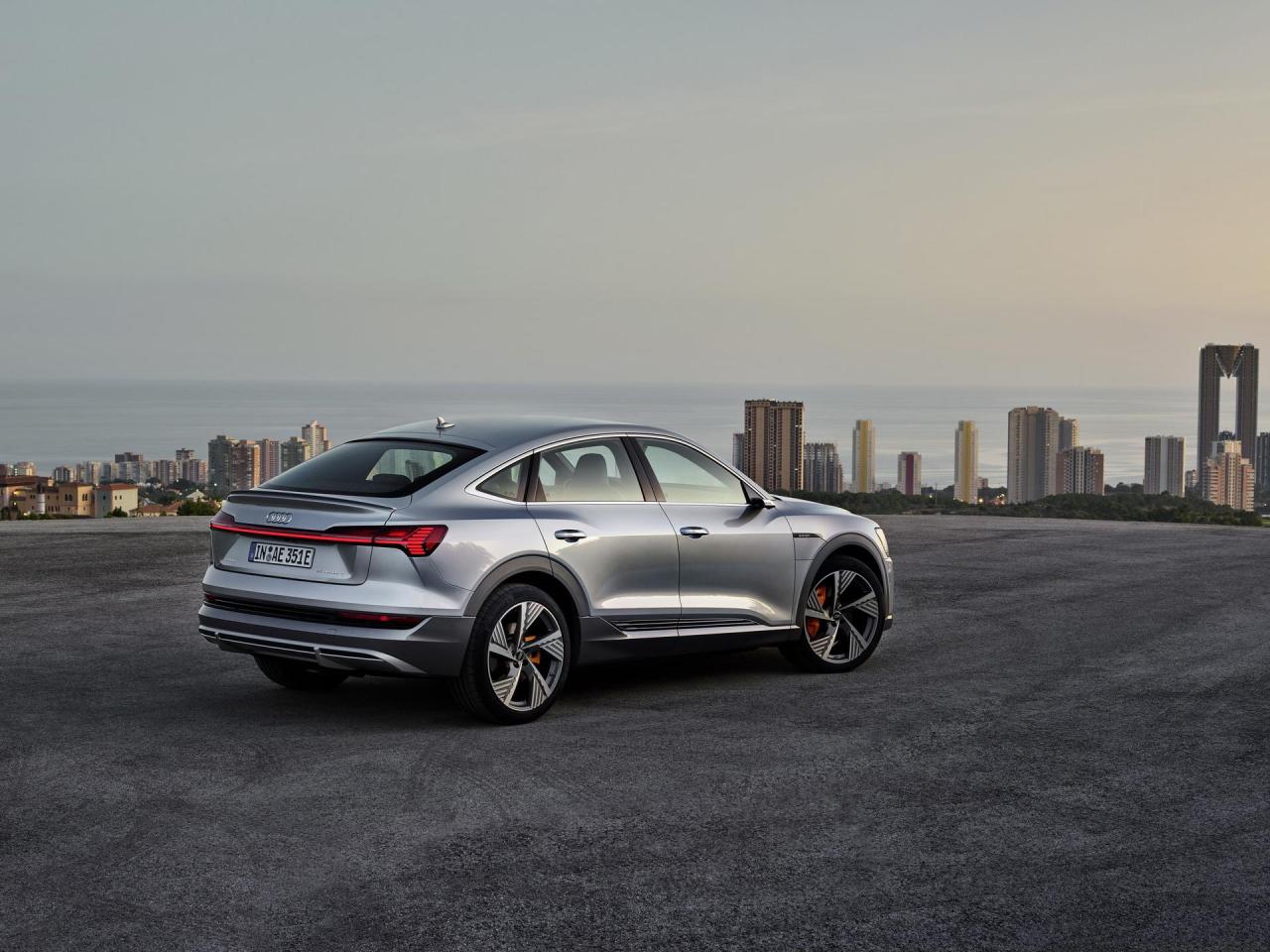 Audi-E-Tron-Sportback-119.thumb.jpg.97ac56779b44b2c82bc184b02fdcf5ee.jpg