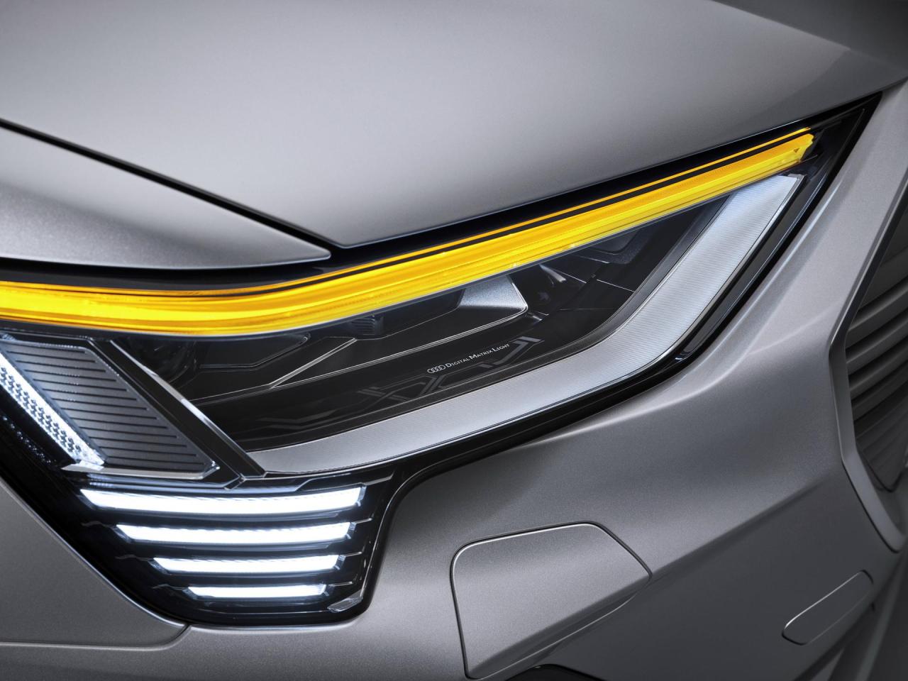 Audi-E-Tron-Sportback-124.thumb.jpg.d0f70468cbf13f241b6d8772312f1fa6.jpg