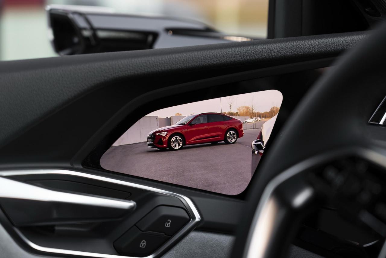 Audi-E-Tron-Sportback-71.thumb.jpg.eb7cd816bae50728254bc95308479cfd.jpg