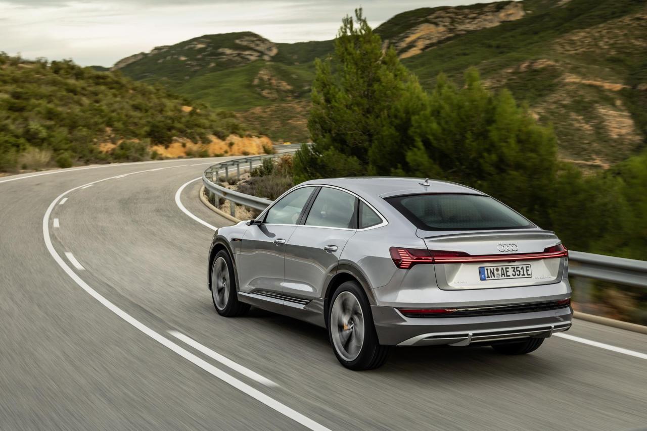 Audi-E-Tron-Sportback-88.thumb.jpg.2c8fe233fa651dcbfcdb240b40782a18.jpg