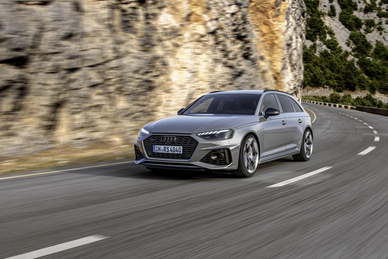 Audi-RS-4-Avant-With-Competition-Plus-Package-2.jpg