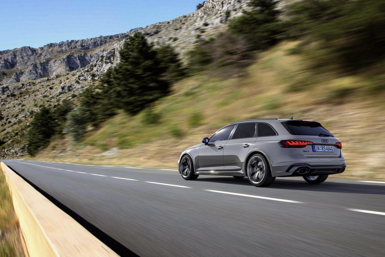 Audi-RS-4-Avant-With-Competition-Plus-Package-4.jpg