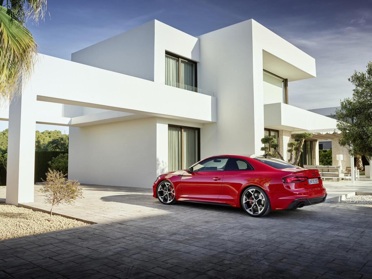 Audi-RS-5-Coupe-With-Competition-Plus-Package-26.jpg