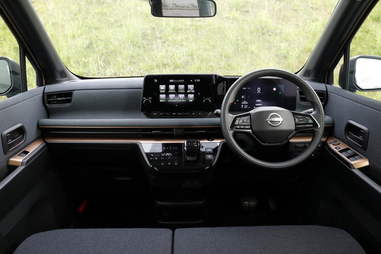 Nissan-Sakura-EV-9.thumb.jpg.5f2a4ffdc7a4e100834d4b10616f9f39.jpg