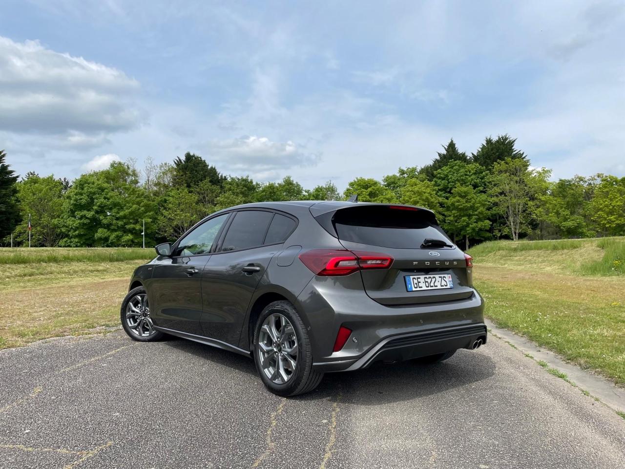 S0-retrouvez-nous-demain-pour-decouvrir-en-live-la-ford-focus-restylee-713995.thumb.jpg.f2b98108af7131cda558da5c990f600f.jpg