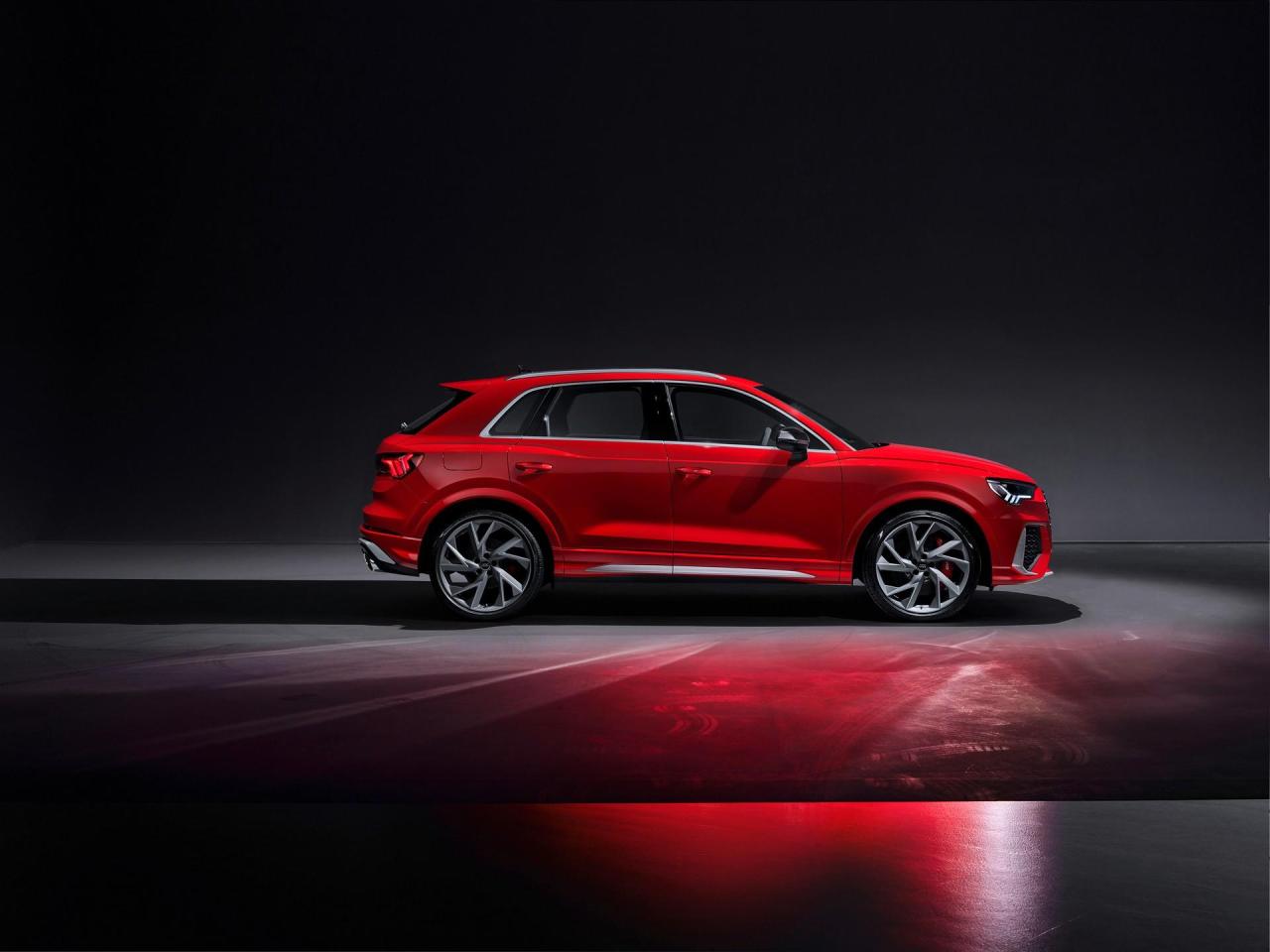 ac6c2b73-2020-audi-rs-q3-27.thumb.jpg.5b4d149813114b78c4b552bdacadc285.jpg