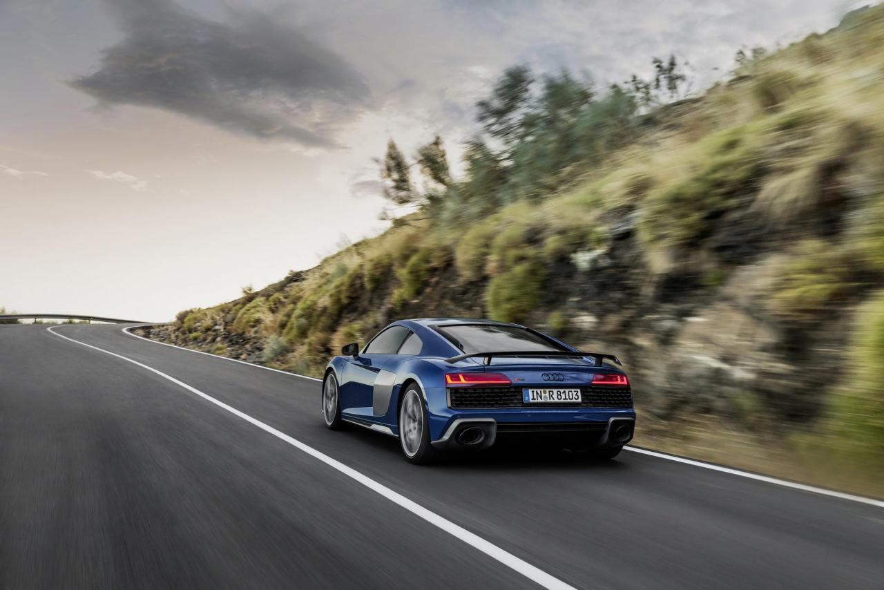 d4a10b75-2019-audi-r8-range-mega-gallery-61.thumb.jpg.e0c7761c7c93ec312c3e590f55bae66c.jpg