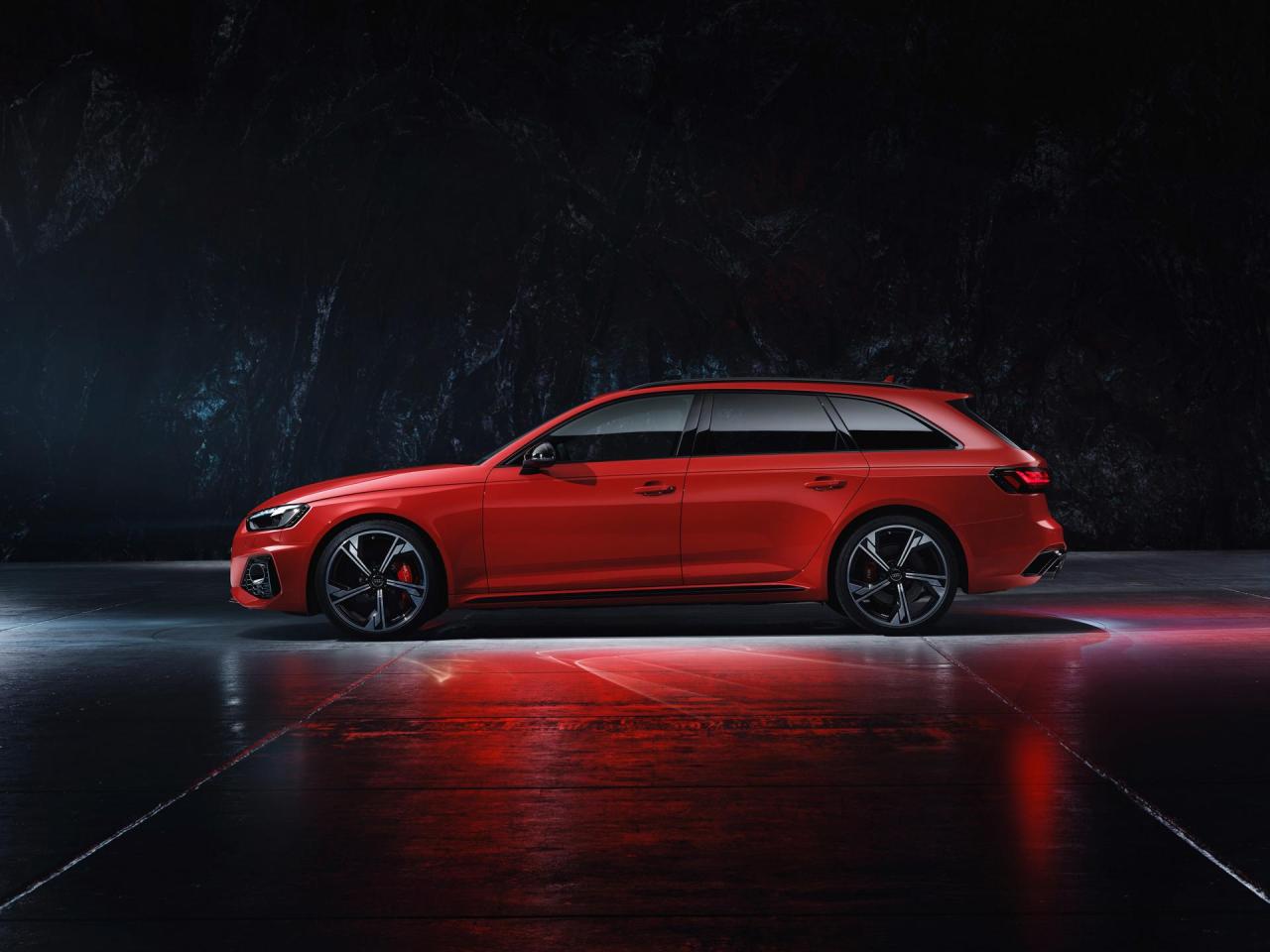dad5d676-audi-rs4-avant-14.jpg
