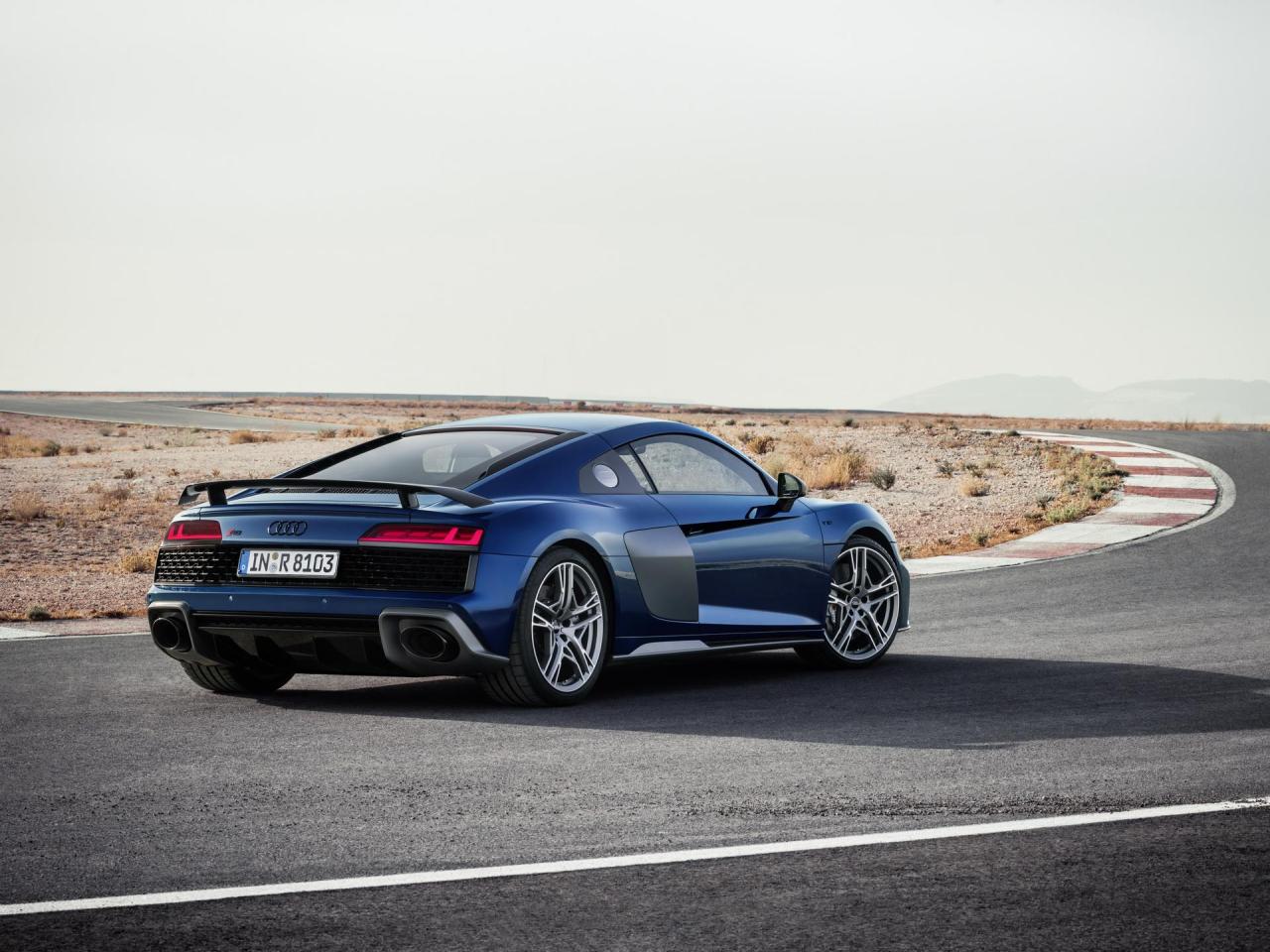 e3ed3ec4-2019-audi-r8-range-mega-gallery-70.thumb.jpg.e179e346bebcc20498b9f7360c26b0e5.jpg