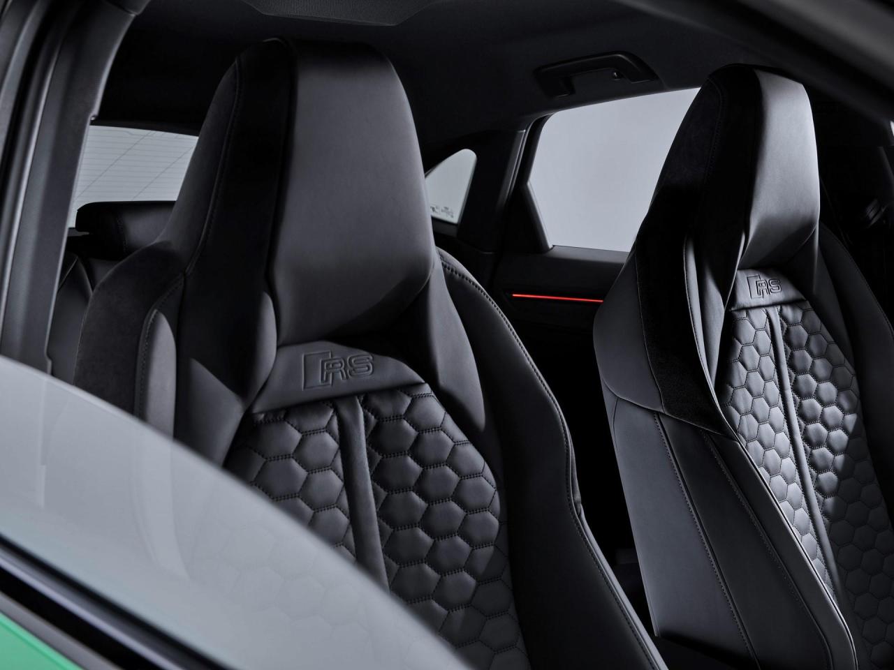 e91e19e0-2020-audi-rs-q3-78.thumb.jpg.f67fcef5f4757cb915ecad8cf941624d.jpg