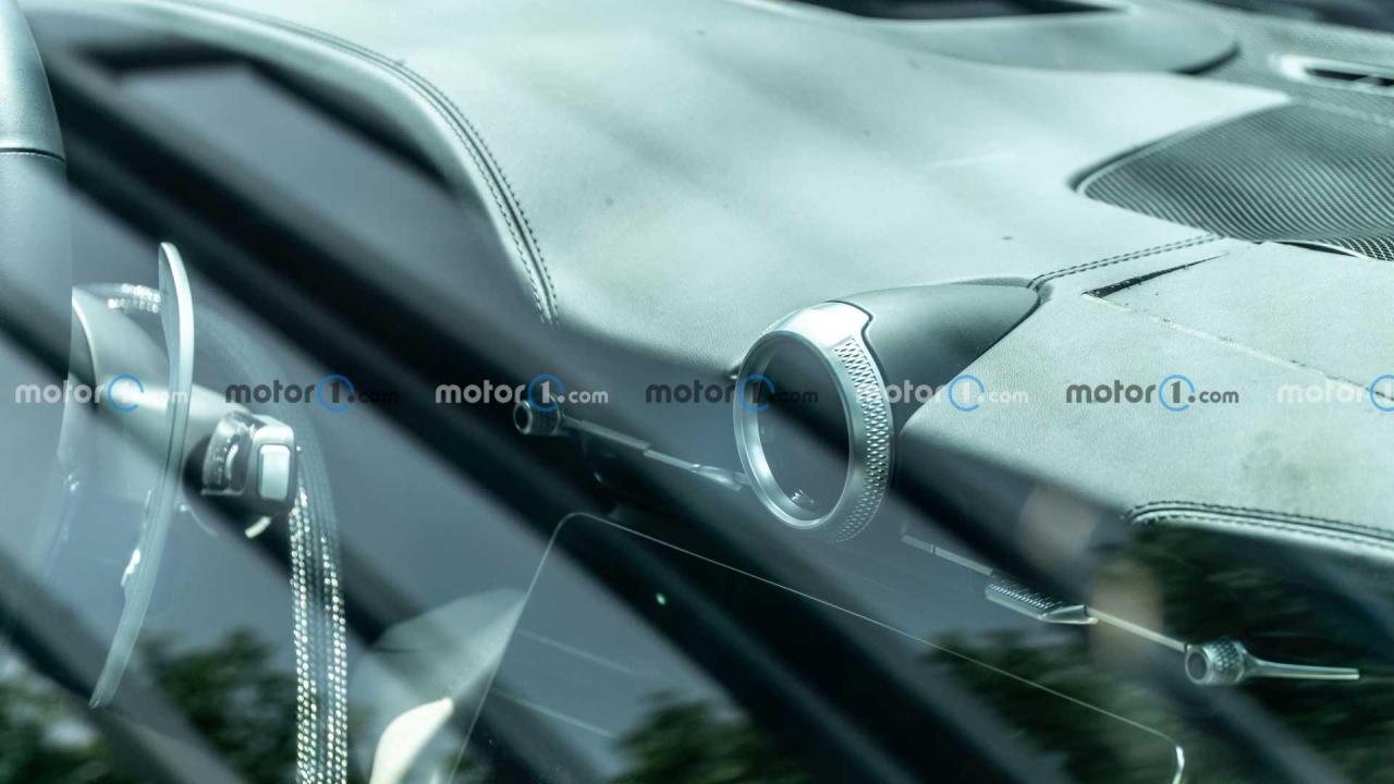 1536872341_2023-maserati-granturismo-interior-spy-photo(2).thumb.jpg.be98073f7bf8f48972c7194e21e2c84f.jpg