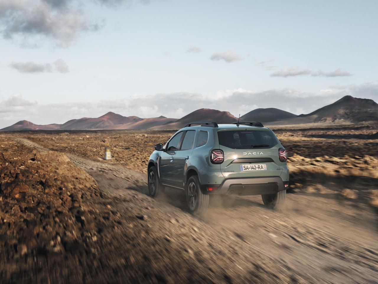 2022 - New Dacia visual identity - Dacia DUSTER (1).jpg
