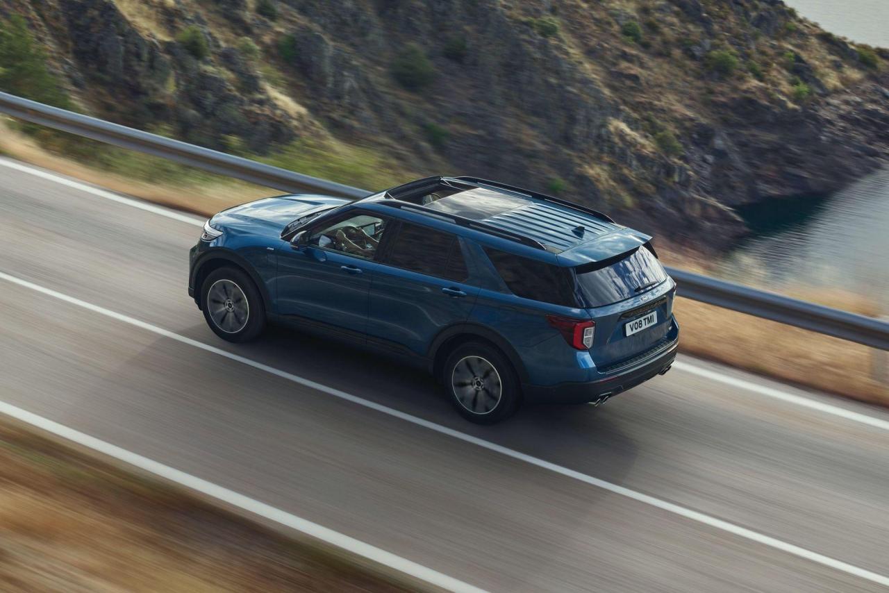 2020-Ford-Explorer-Plug-In-Hybrid-ST-Line-European-spec-17.thumb.jpg.fa828bdcc489569768b4218b0b1a3745.jpg