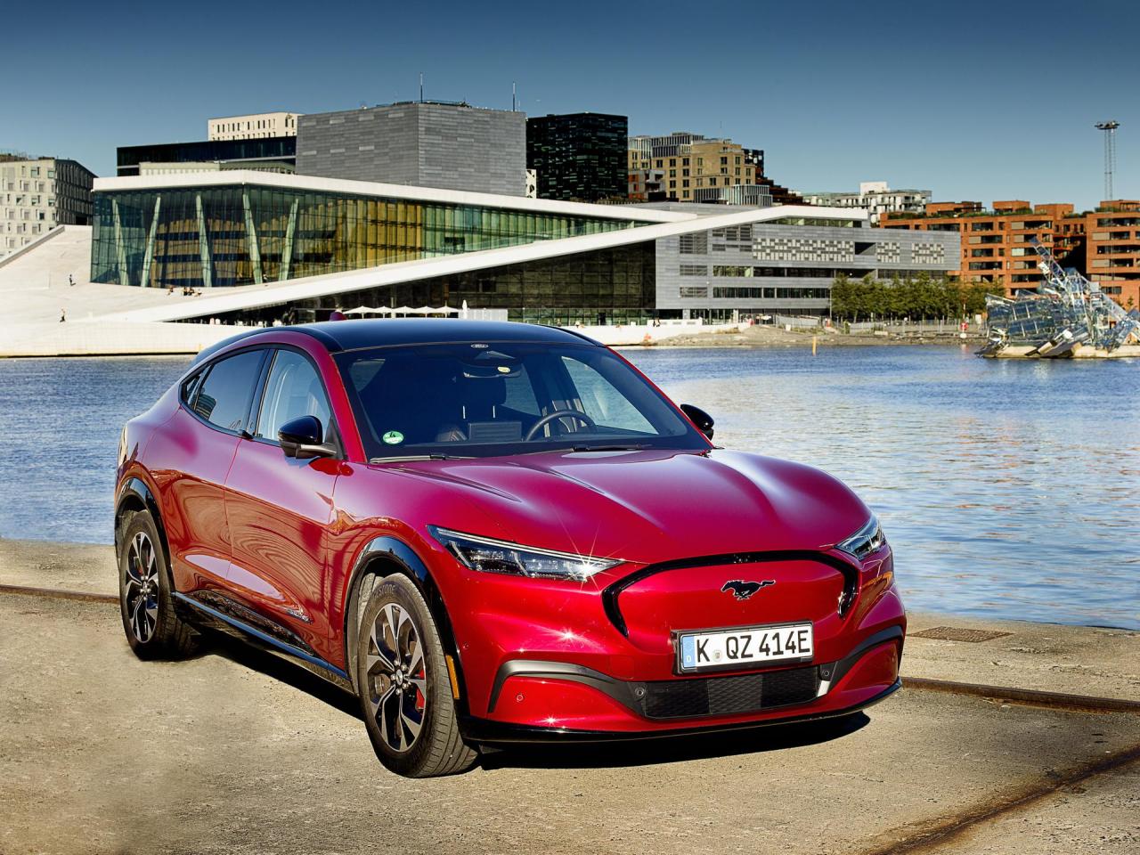 2020-Ford-Mustang-Mach-E-Europe-19.jpg