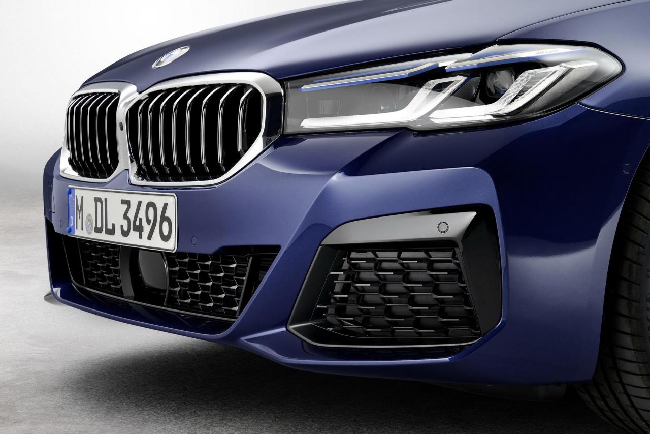 2021-BMW-5-Series-Facelift-57.thumb.jpg.c1556a6dbe5108b76d07a568092c805c.jpg