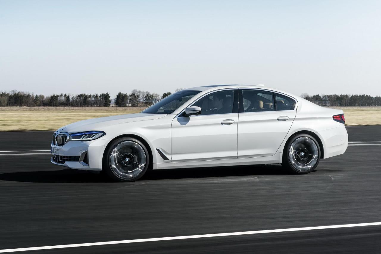 2021-BMW-5-Series-Facelift-83.thumb.jpg.5501b5e4432ba5fda02763da9329431a.jpg