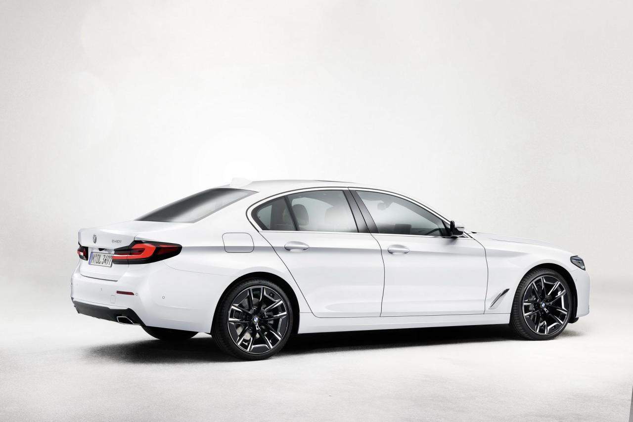 2021-BMW-5-Series-Facelift-87.thumb.jpg.05e64fdffd0753d704053a4caf9517bb.jpg