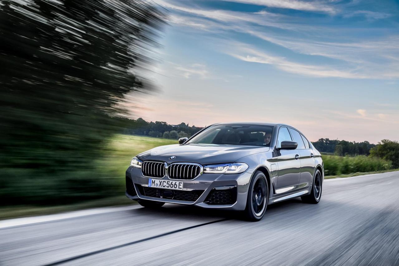 2021-BMW-545e-xDrive-PHEV-23.thumb.jpg.72d9f20f9360c9b807dd058754e8b44a.jpg
