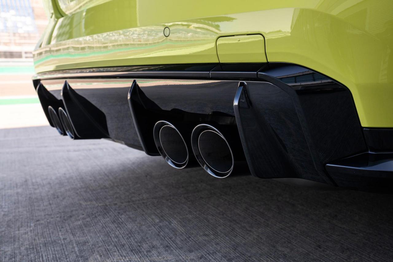 2021-BMW-M3-And-M4-64.thumb.jpg.e2963286d7ef053474595c4dfcd1aa4d.jpg