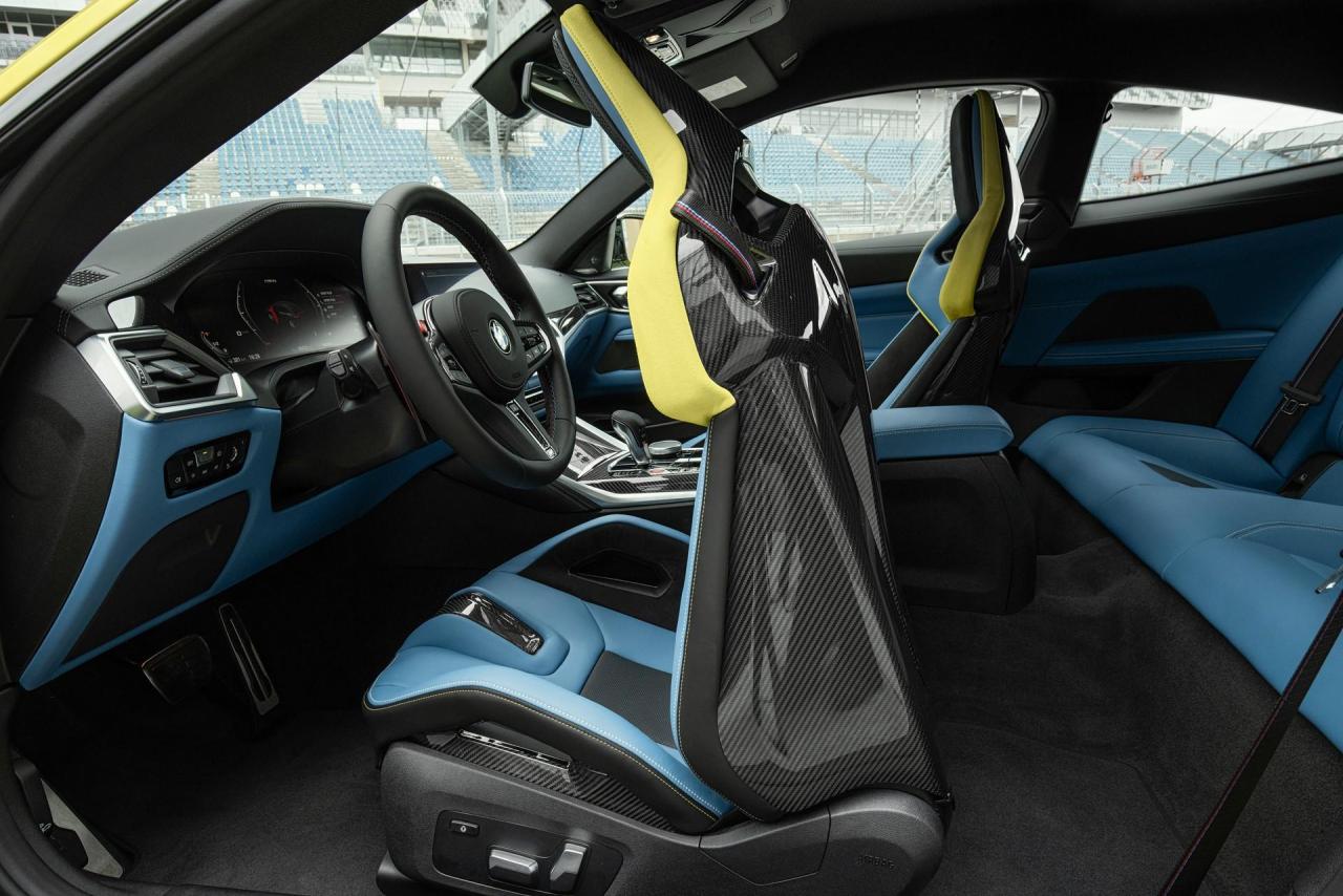 2021-BMW-M3-And-M4-74.thumb.jpg.7d1cda4fd1218ce3710e72517c1e08f6.jpg