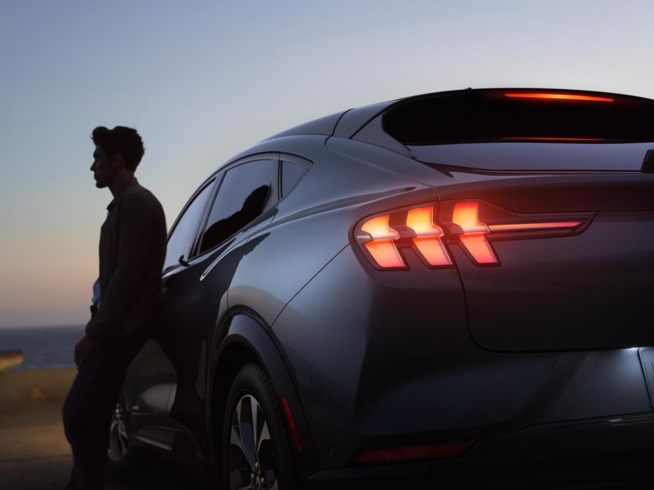 2021-Fors-Mustang-Mach-e-12.thumb.jpg.95180d095bd85d9d2c552c58cb826475.jpg