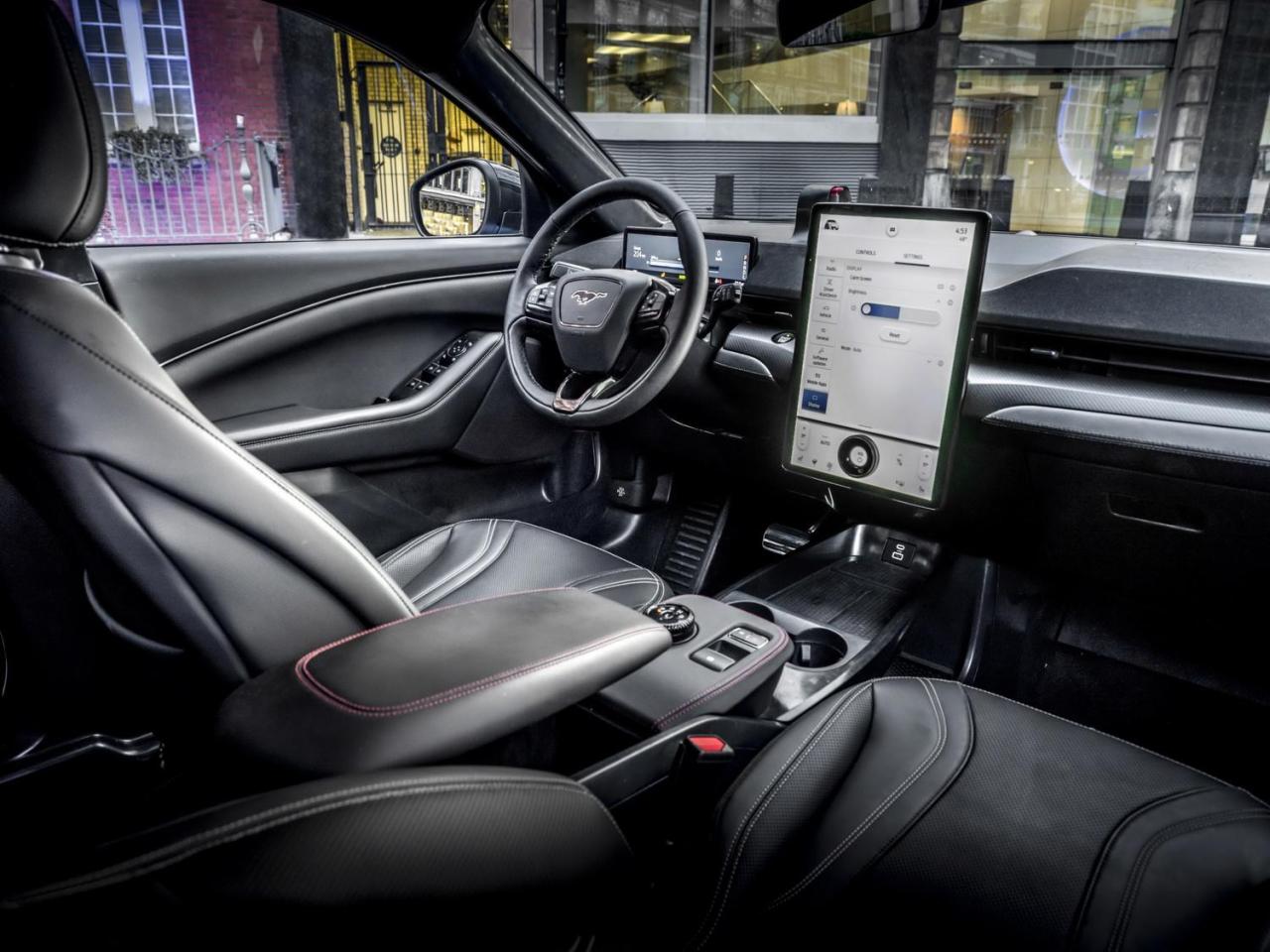 2021-ford-mustang-mach-e-europe-4.thumb.jpg.b8cd00b26c7e88e96d4383d8febc6a29.jpg